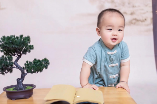 深圳合法供卵试管中心宝宝脸上小白点